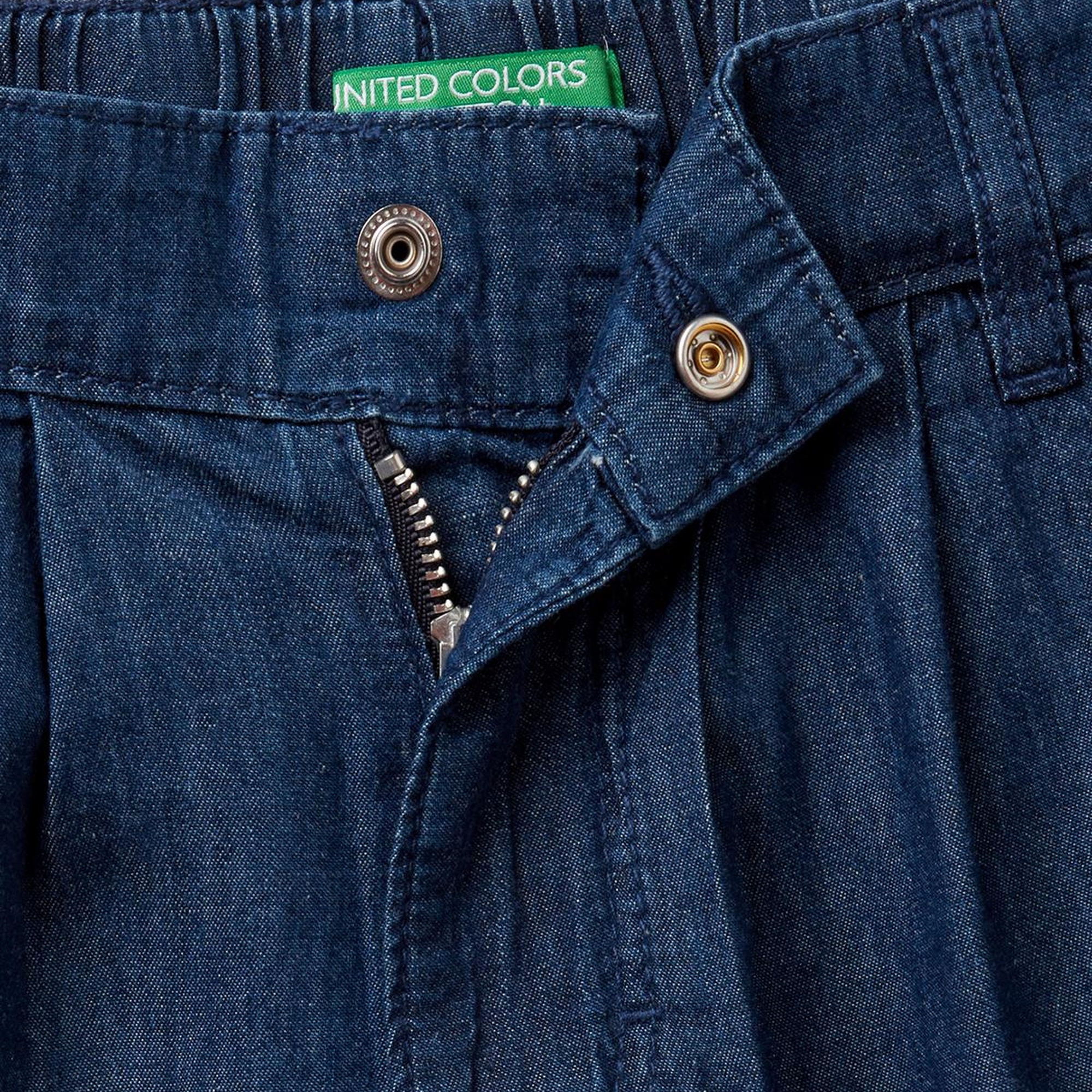 Kız Çocuk Koyu Denim Arka Ceplerde Logo İşlemeli Düğmeli Denim Şönil Şort