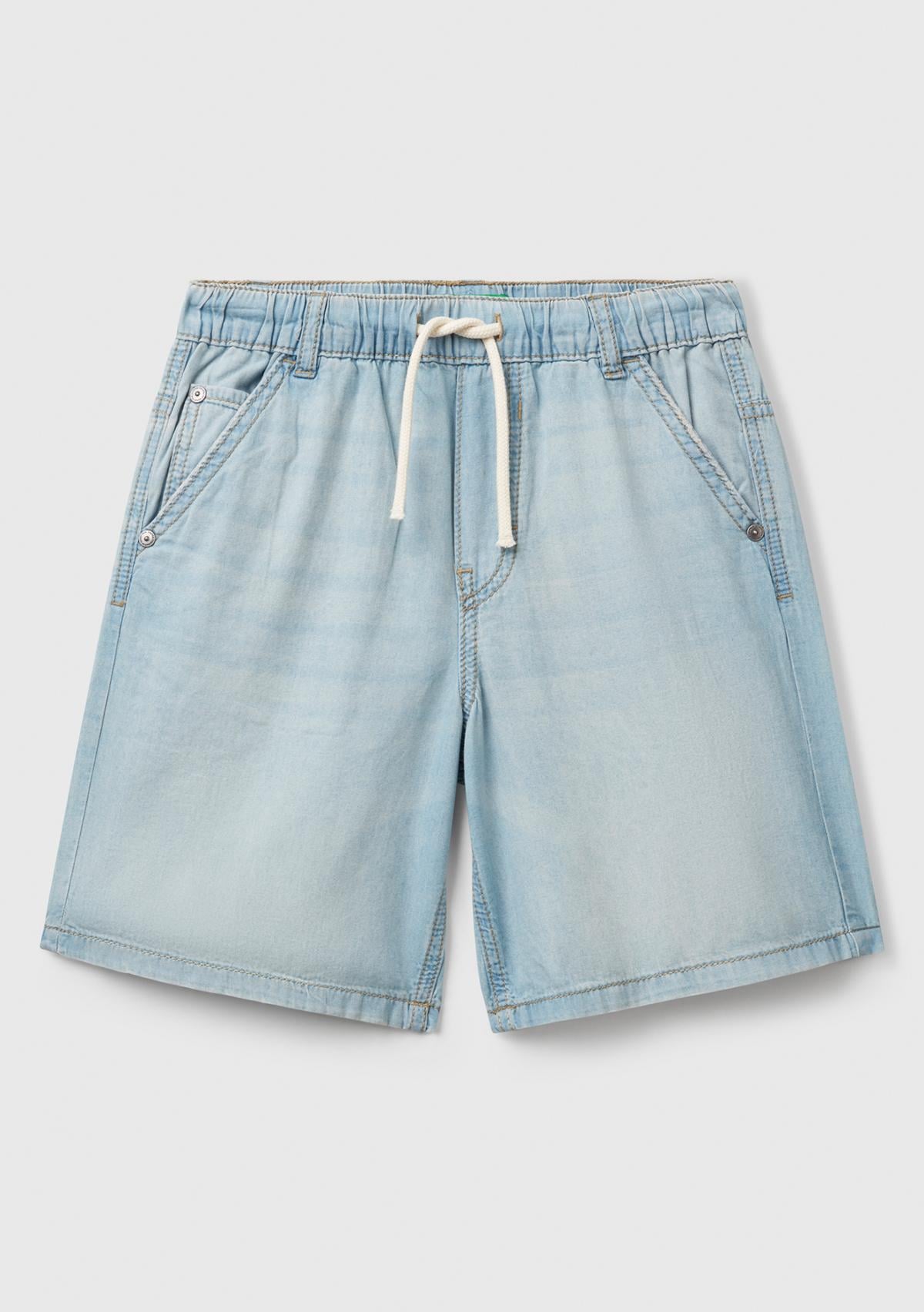  Erkek Çocuk Açık Denim Arka Cebi Logo Detaylı Büzgü İpli Denim Bermuda Şort