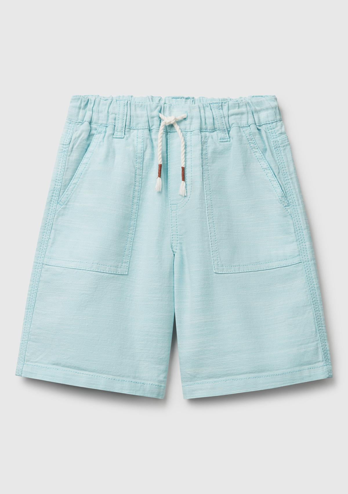  Erkek Çocuk Toz Mavi Dokuma Kumaş Arka Cebi Logo İşlemeli Büzgü İpli Bermuda Şort