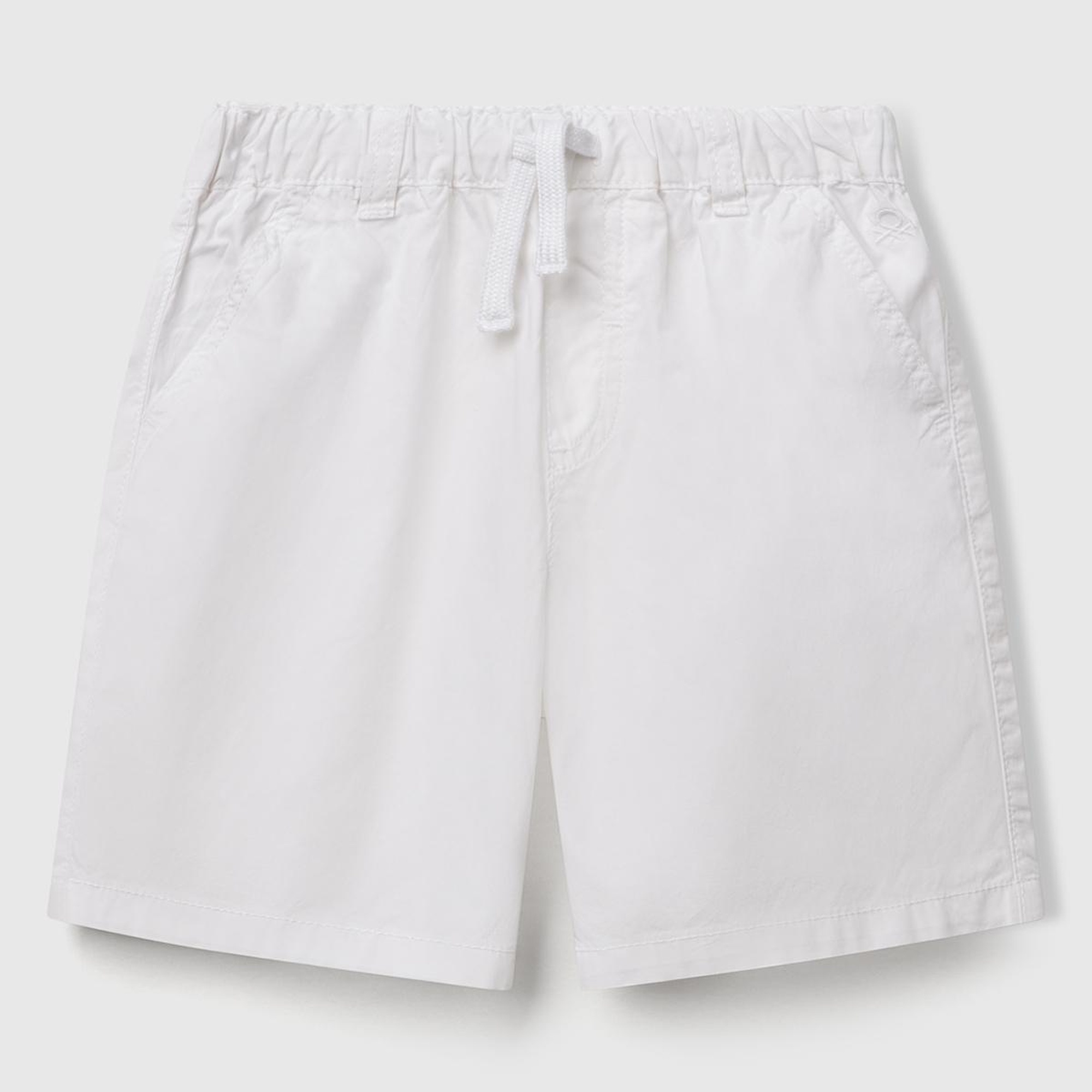 Erkek Çocuk Beyaz Beli Büzgü İpli Bermuda Şort