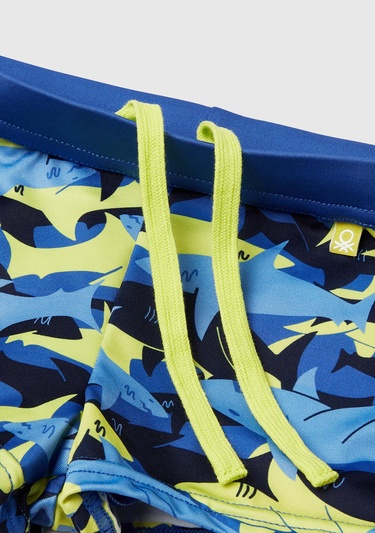  Erkek Çocuk Kamuflaj Desenli Beli İp Detaylı Deniz Şortu