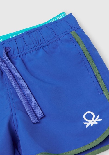  Erkek Çocuk Saks Mavi Logo Baskılı Beli Lastik Detaylı Büzgü İpli Deniz Şortu