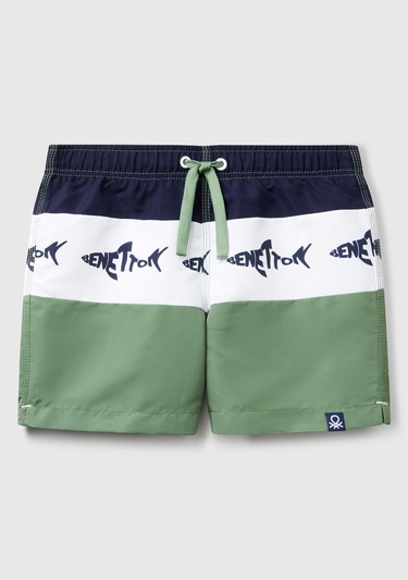  Erkek Çocuk Yeşil Mix Desenli Büzgü İpli Deniz Şortu