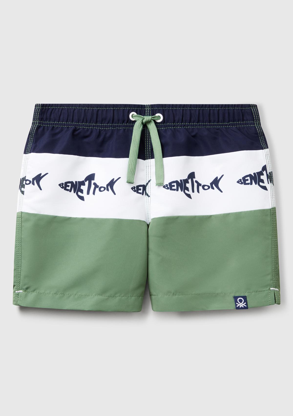  Erkek Çocuk Yeşil Mix Desenli Büzgü İpli Deniz Şortu