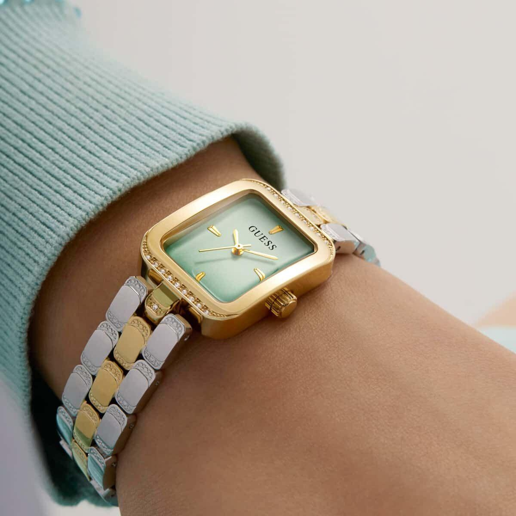 Guess GUGW0865L4 Kadın Kol Saati