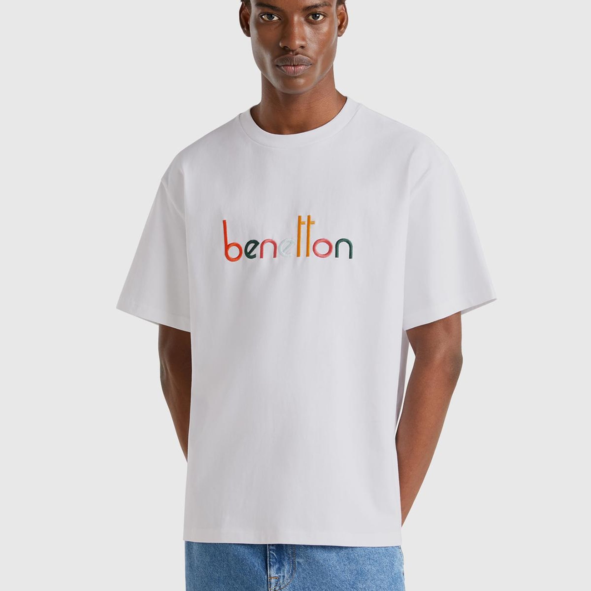 Erkek Beyaz %100 Pamuk Önü Logo İşlemeli Oversize T-Shirt