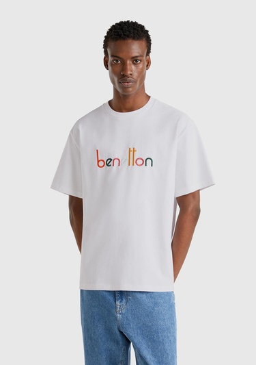  Erkek Beyaz %100 Pamuk Önü Logo İşlemeli Oversize T-Shirt