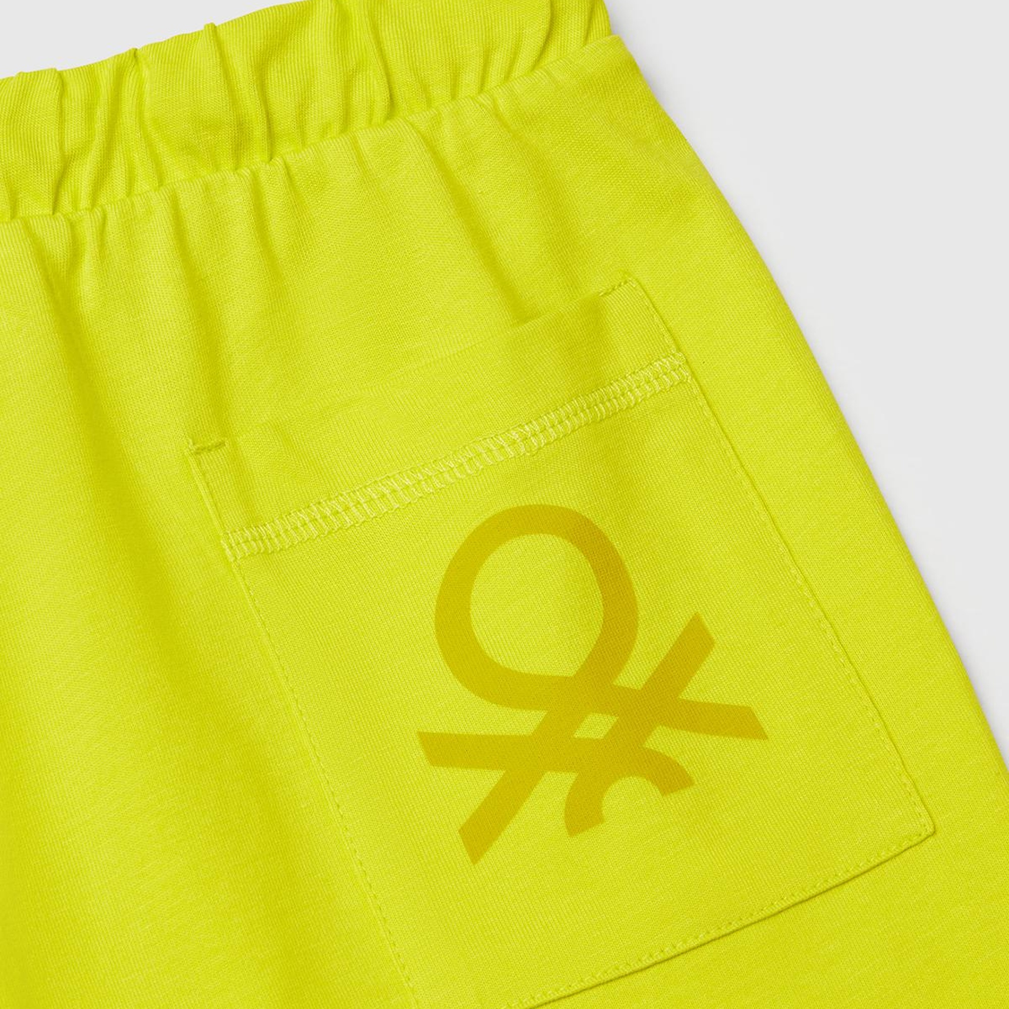 Erkek Çocuk Sarı Arka Cebi Logo Baskılı Beli İpli Şort