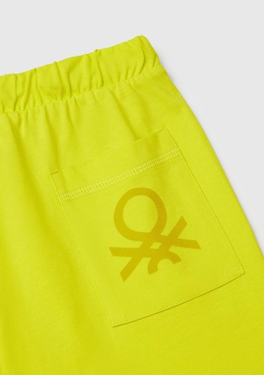  Erkek Çocuk Sarı Arka Cebi Logo Baskılı Beli İpli Şort
