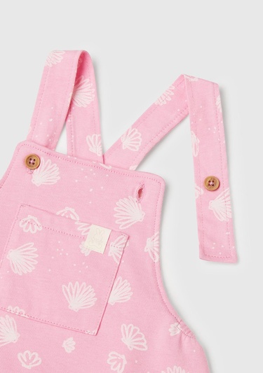  Bebek Pembe Tamamı Desenli Logolu Düğmeli Ayarlanabilir Askılı Tulum