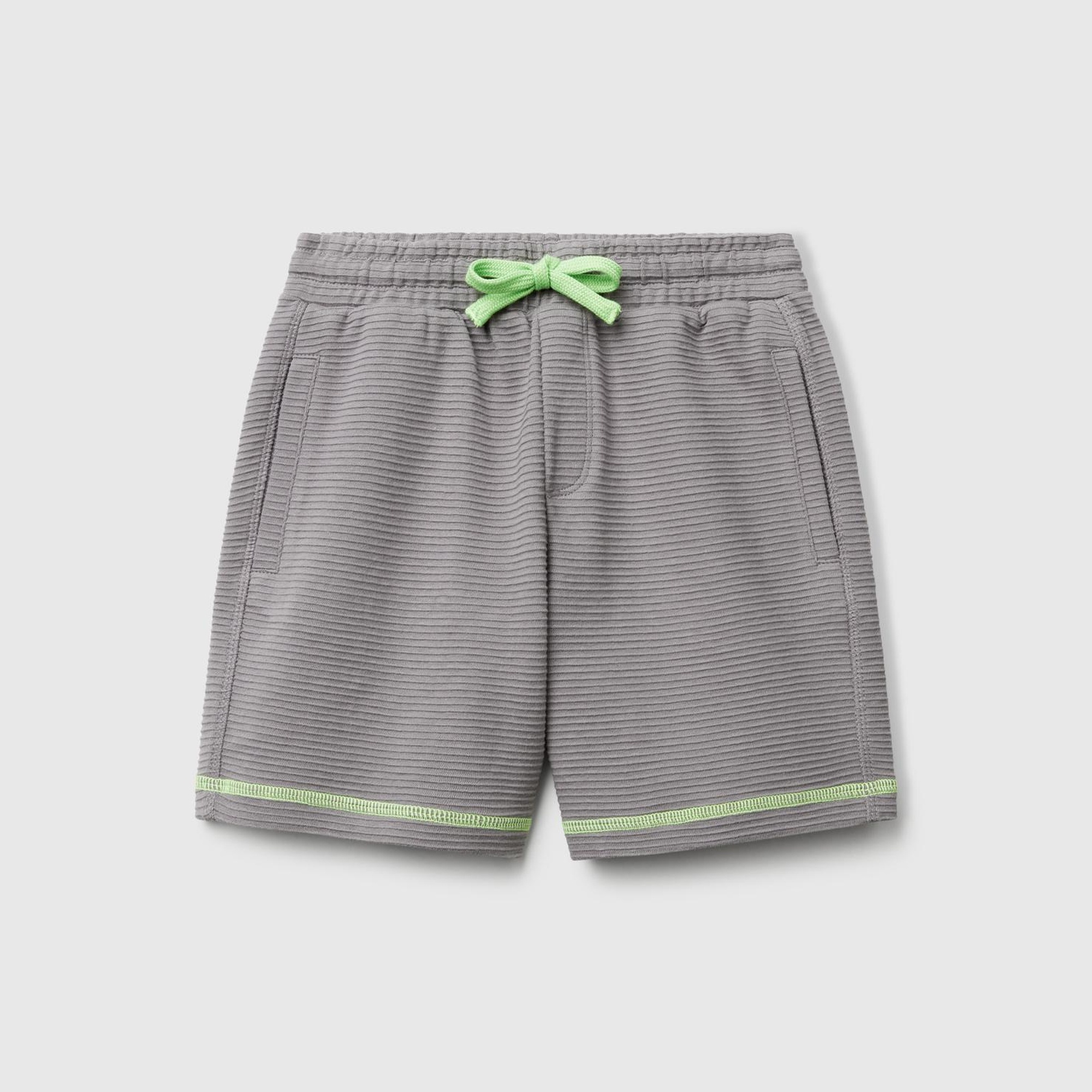 Erkek Çocuk Antrasit Arka Cebi Logo İşlemeli Beli İpli Şort