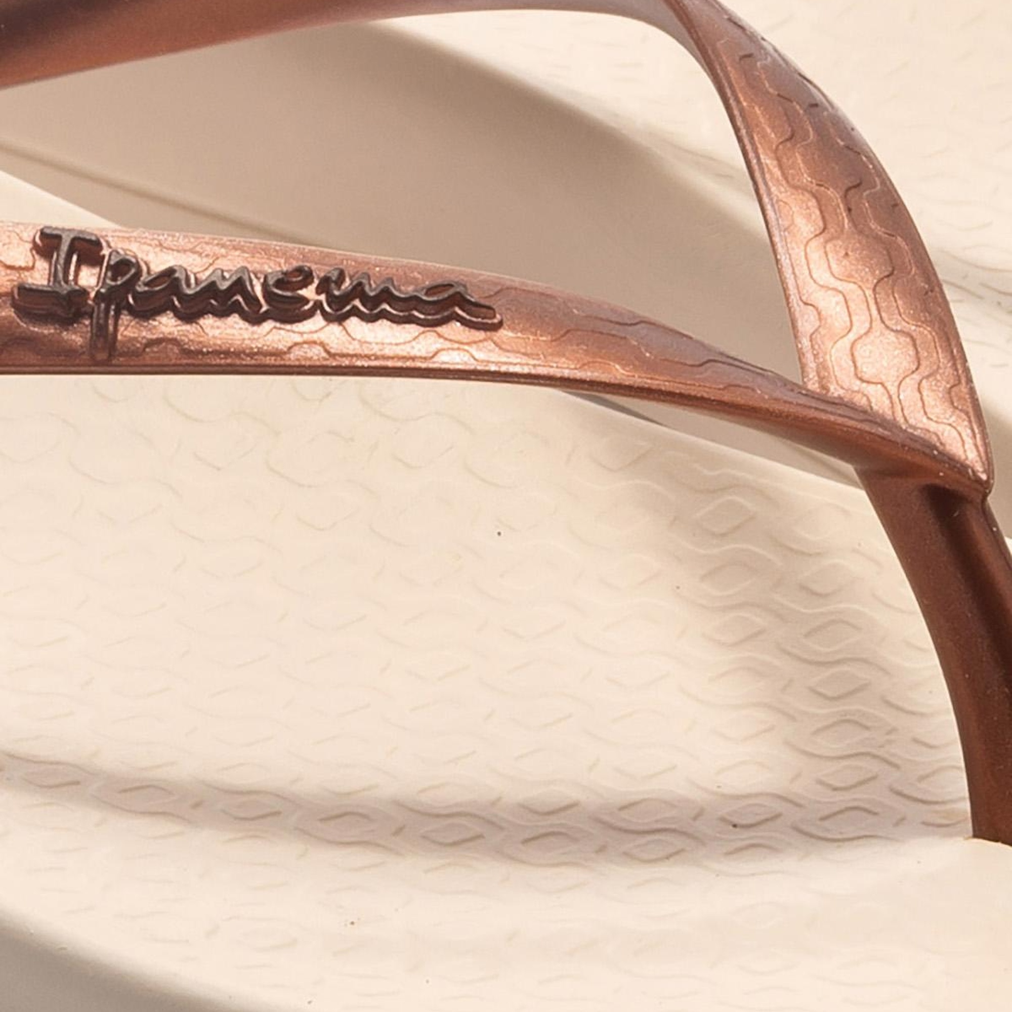 Anatomik Brasilidade Kadın Parmak Arası Terlik Bej 35/42