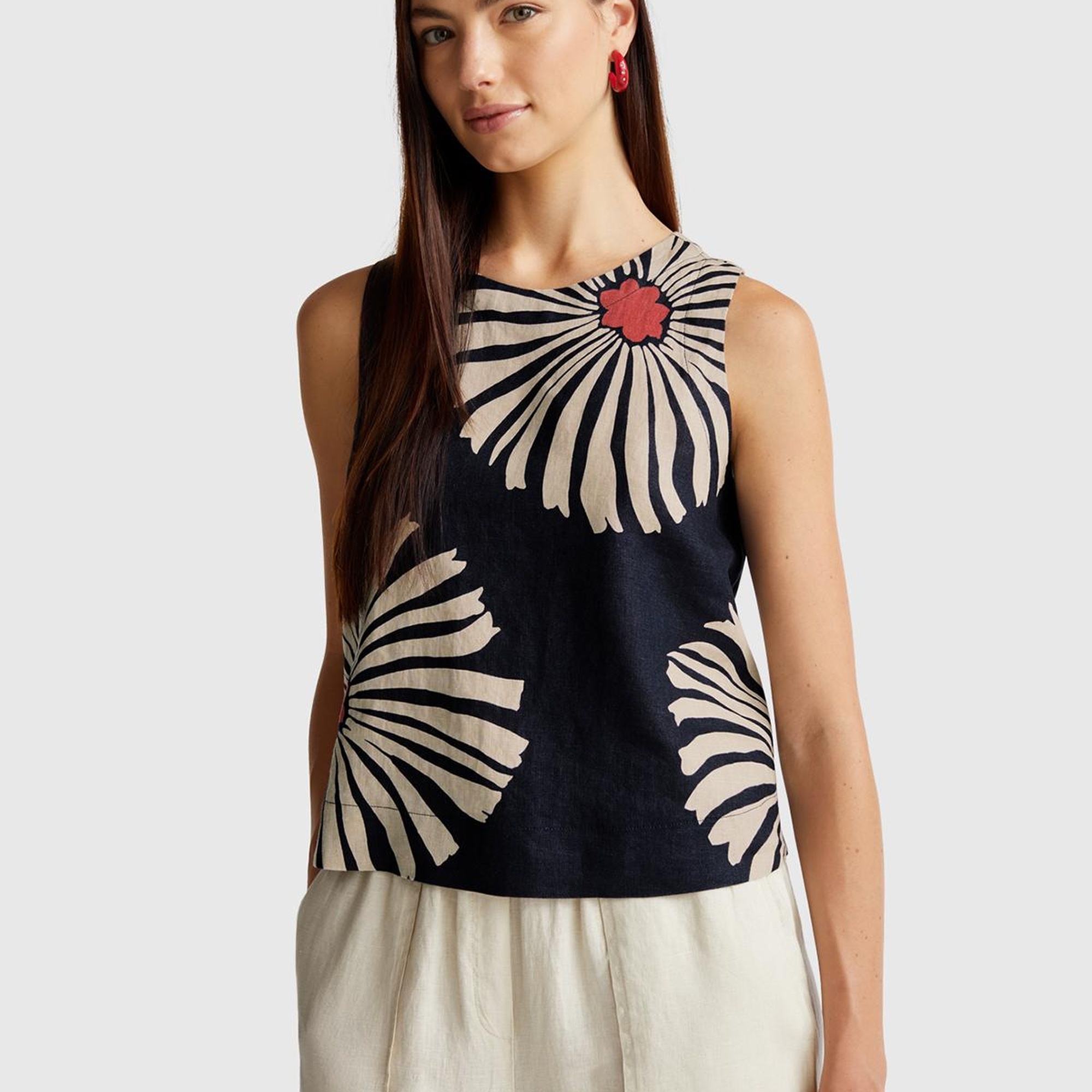 Kadın Lacivert %100 Keten Desenli Kolsuz Bluz