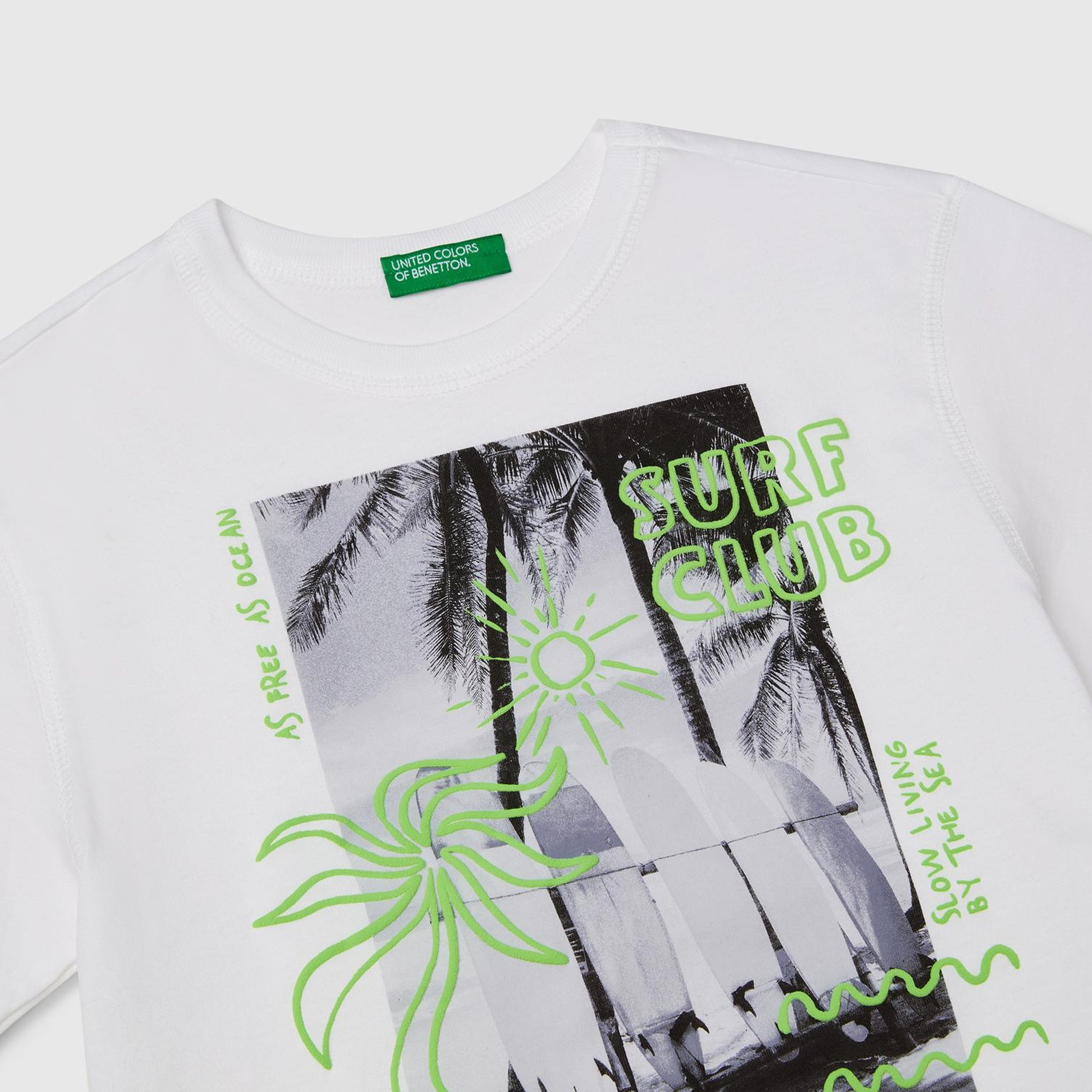 Erkek Çocuk Beyaz Fotoğraf Baskılı Kabartma Detaylı Kontrastlı T-Shirt