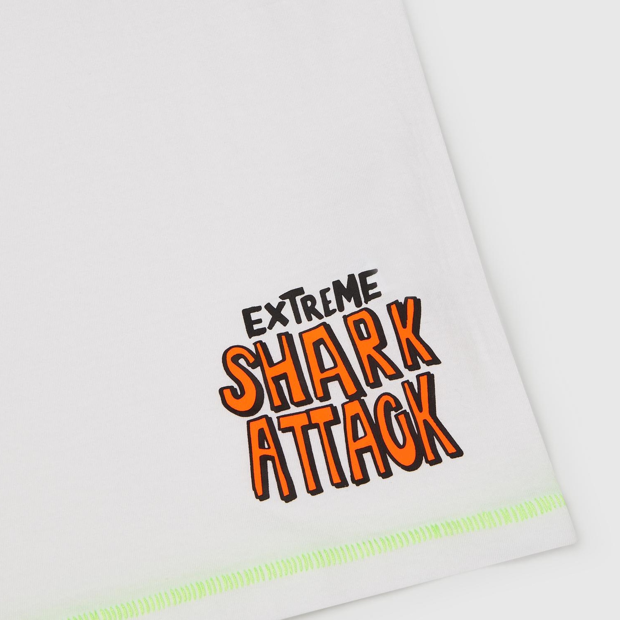 Erkek Çocuk Beyaz Ajurlu Önü ve Arkası Baskılı T-Shirt