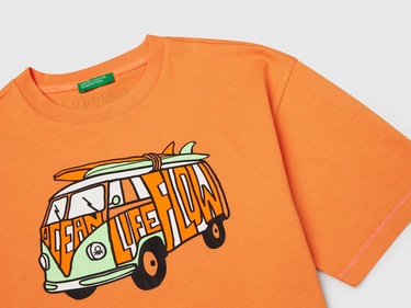  Erkek Çocuk Turuncu Ajurlu Önü ve Arkası Baskılı T-Shirt