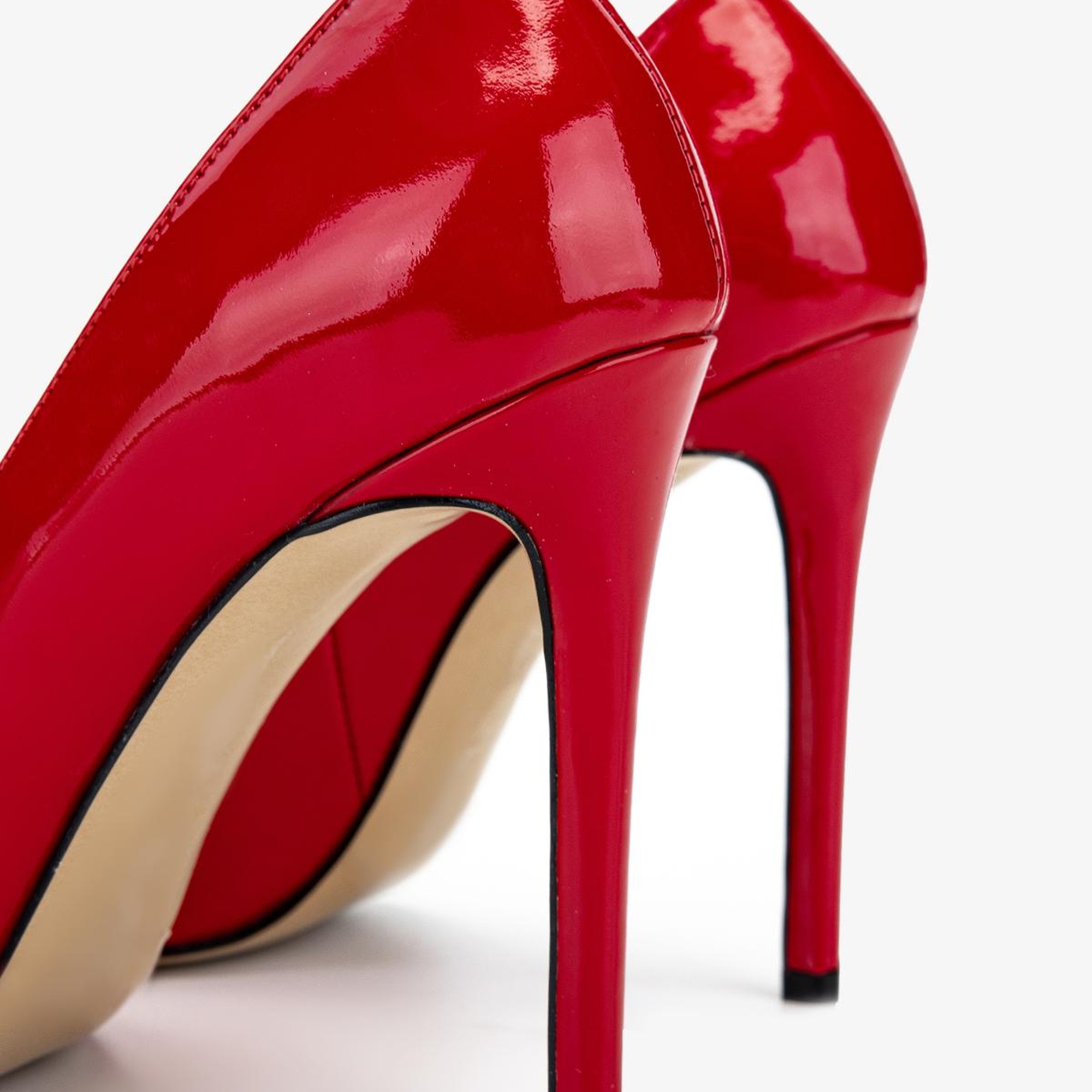 Valmenti Kadın Hakiki Deri Kırmızı Rugan Topuklu Ayakkabı