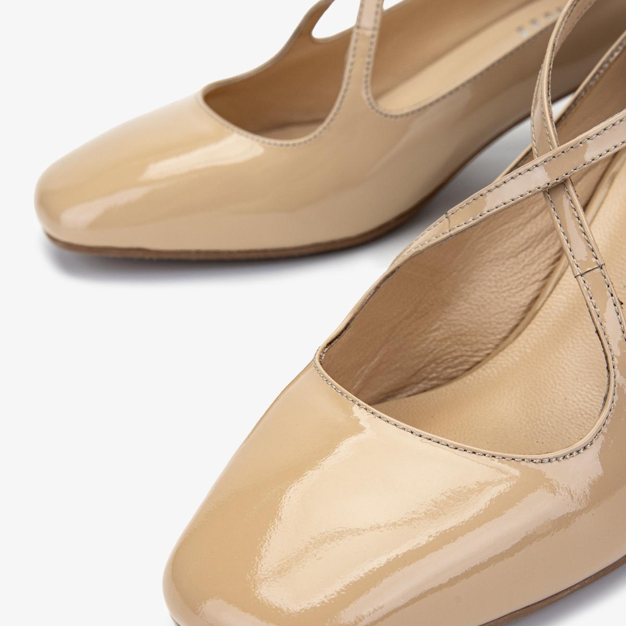 Valmenti Kadın Hakiki Deri Bej Topuklu Ayakkabı