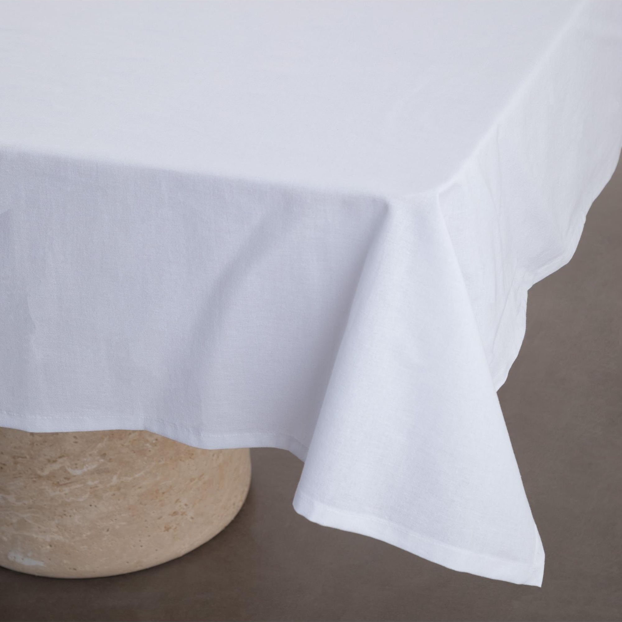 BETTY MASA ÖRTÜSÜ BEYAZ 160X220
