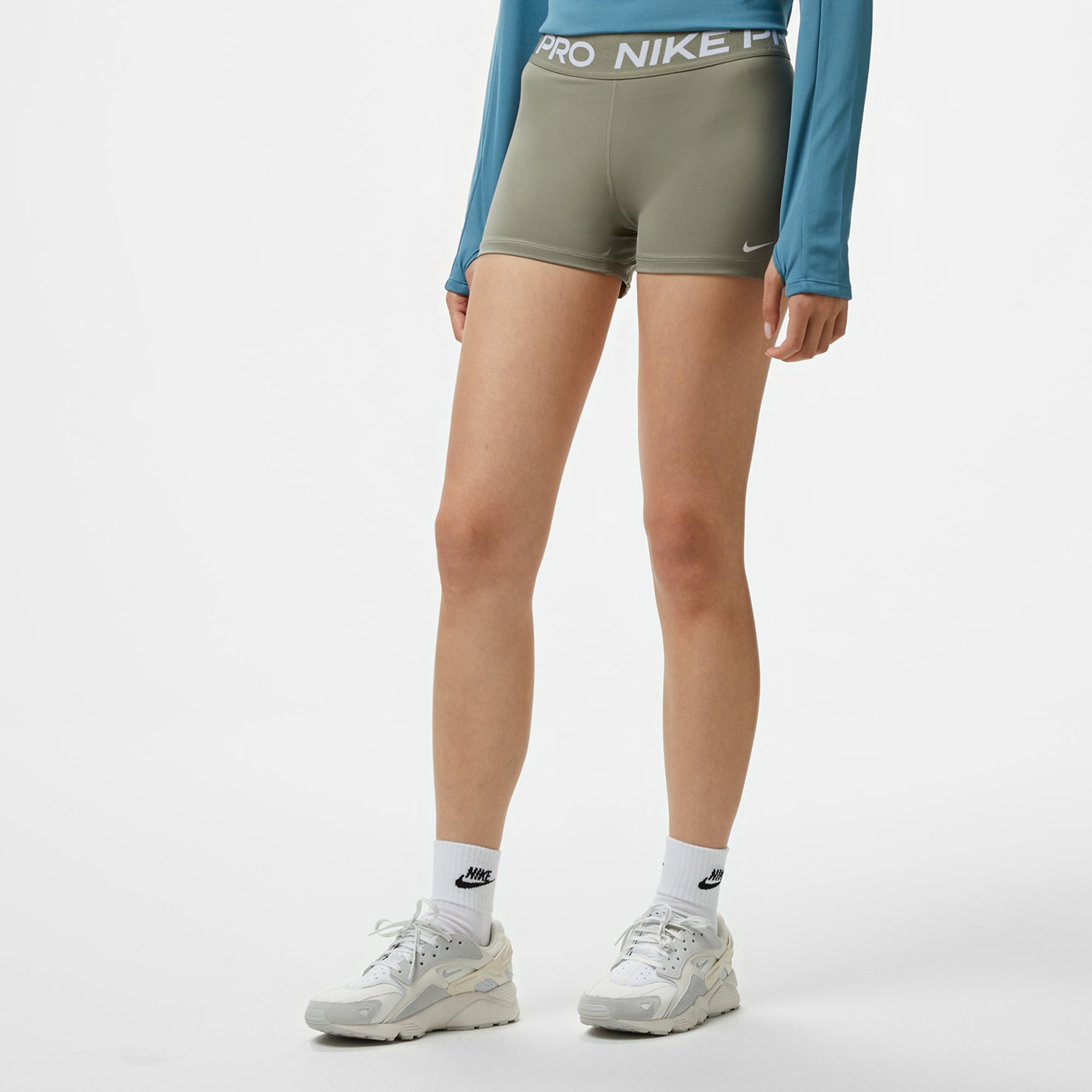 Nike Pro 365 8 cm Kadın Yeşil Şort