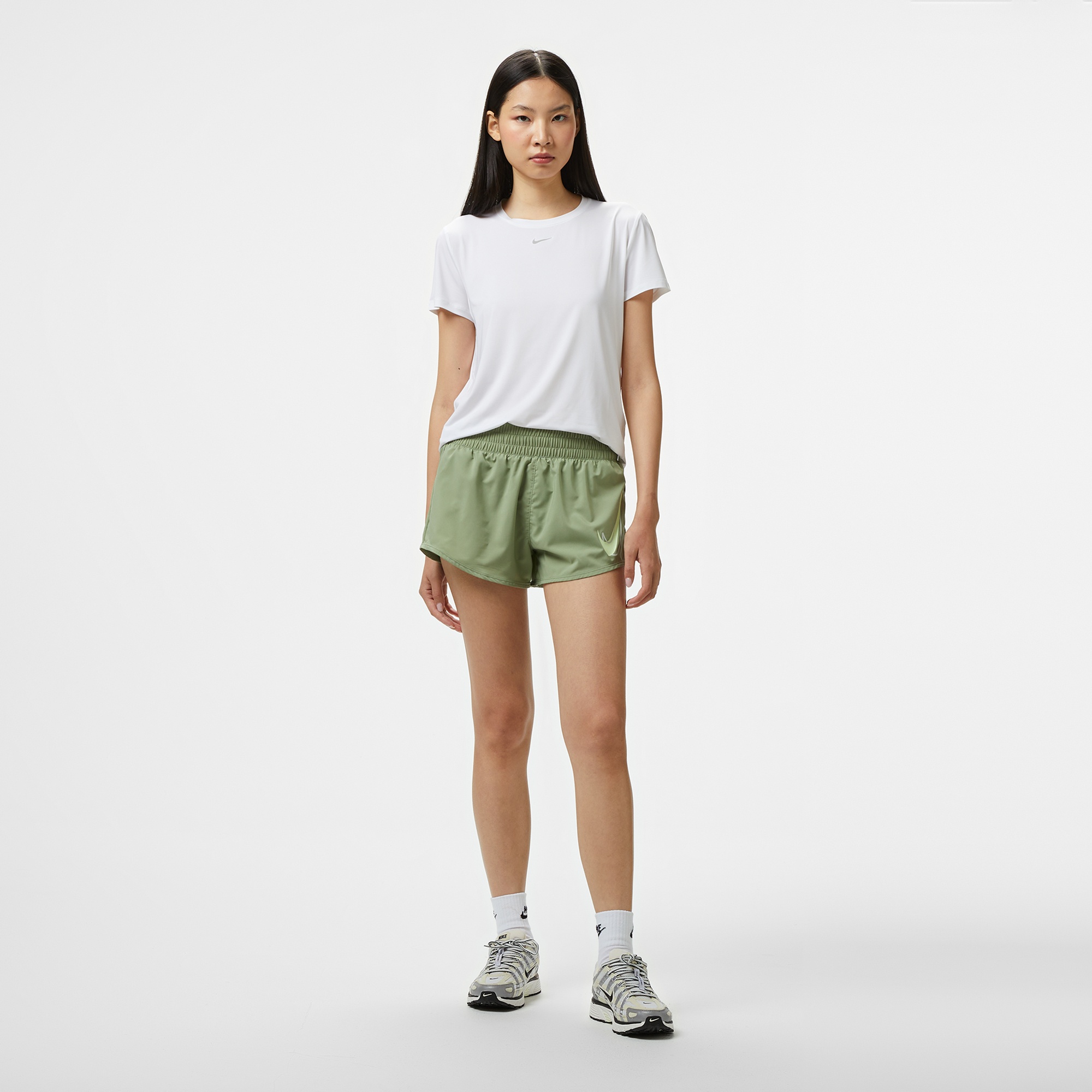 Nike One Dri-Fit Swoosh Kadın Yeşil Şort