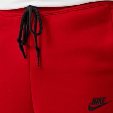  Nike Sportswear Tech Fleece Erkek Kırmızı Şort