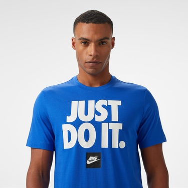  Nike Sportswear Verbiage Erkek Mavi T-Shirt