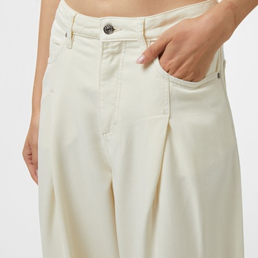  Boss Slouchy Pleatd Kadın Beyaz Jean