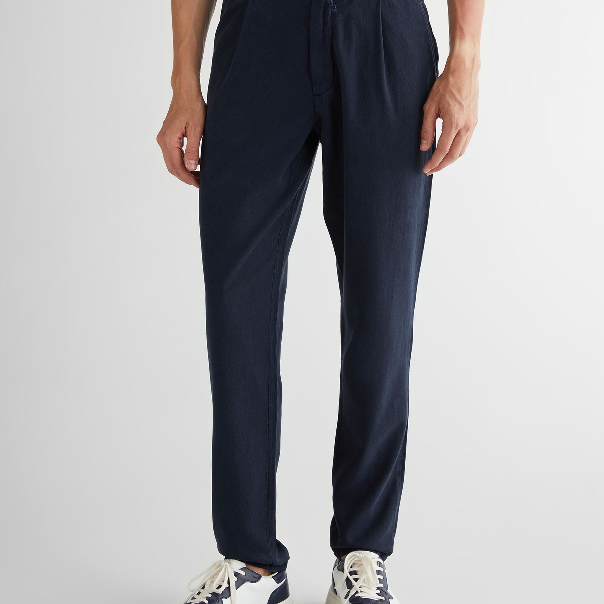 GANT Erkek Lacivert Jogger Fit Pantolon