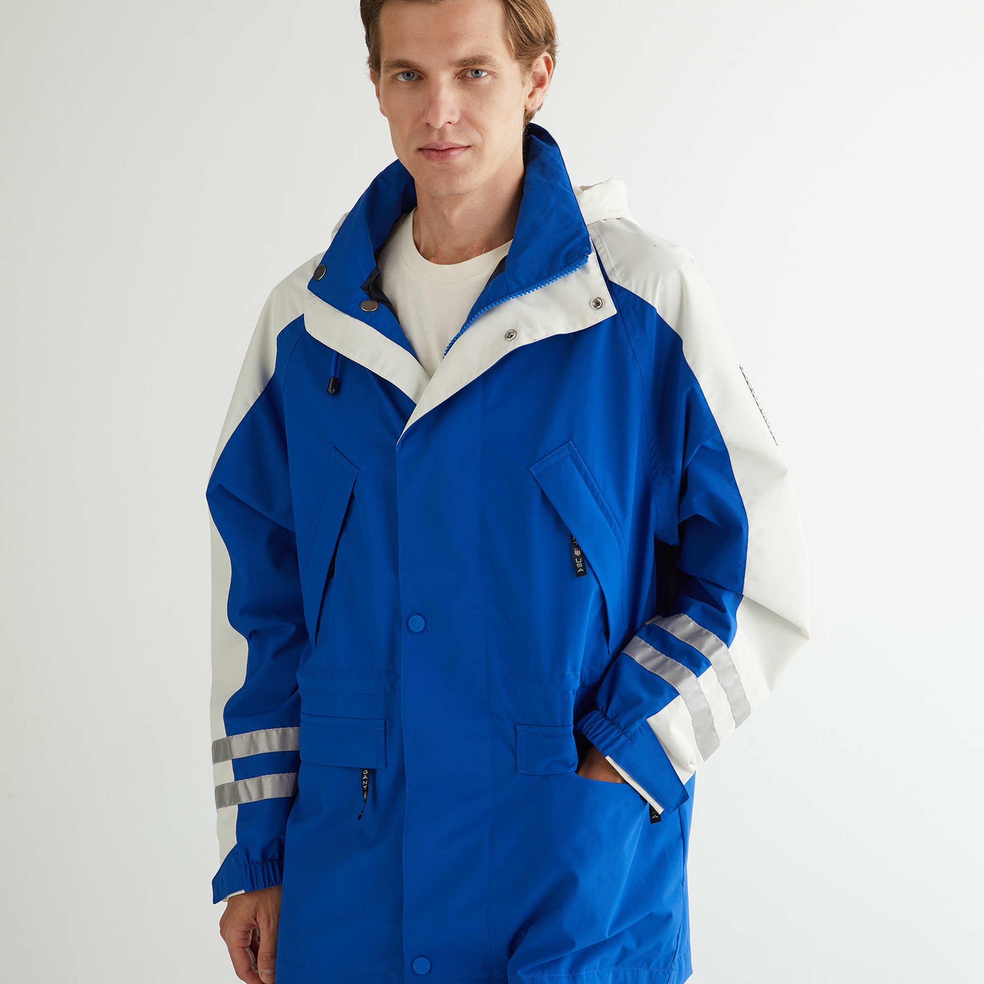 GANT Erkek Lacivert Relaxed Fit Kapüşonlu Renk Bloklu Mont