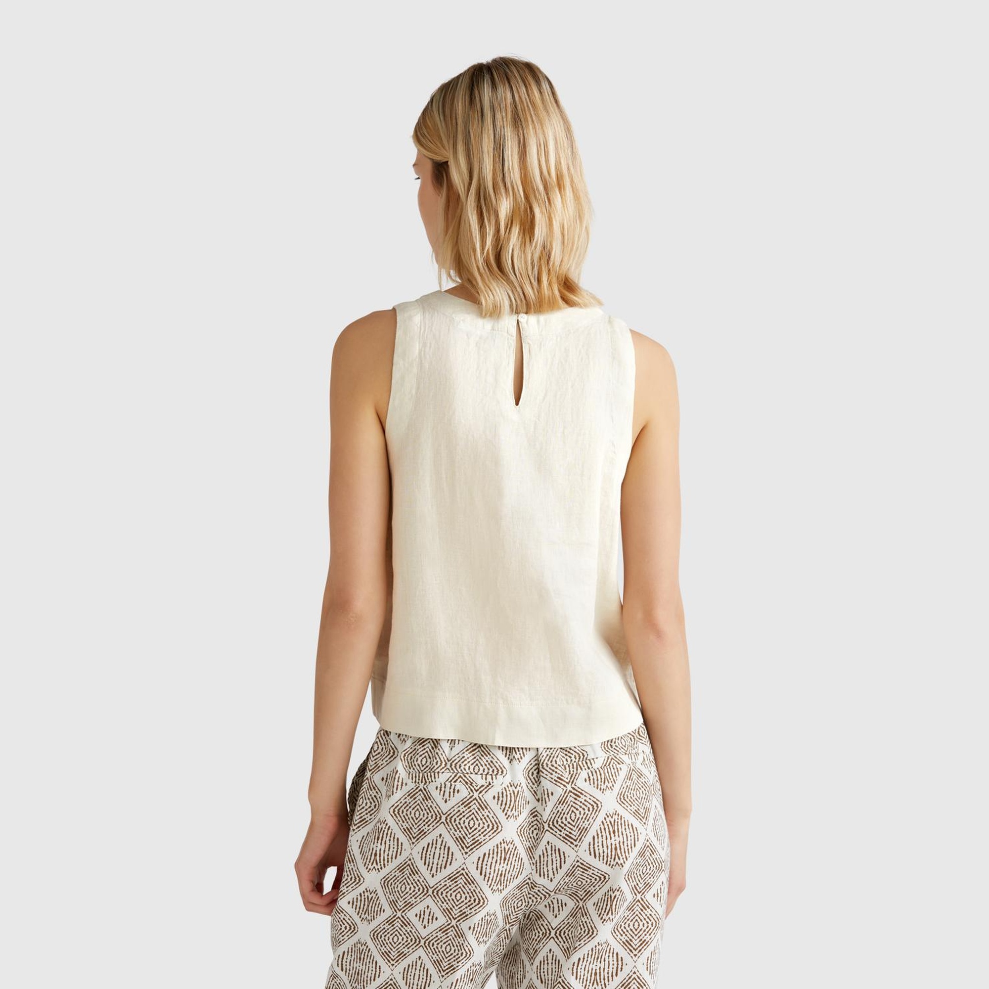 Kadın Taş Rengi %100 Keten Kolsuz Bluz