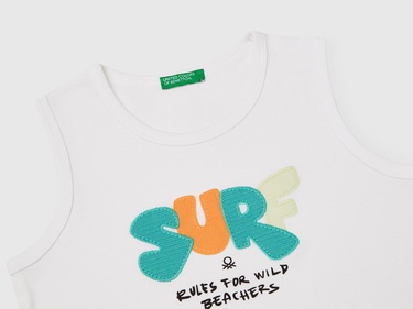  Erkek Çocuk Beyaz Kumaş Aplikeli Önü Baskılı Atlet