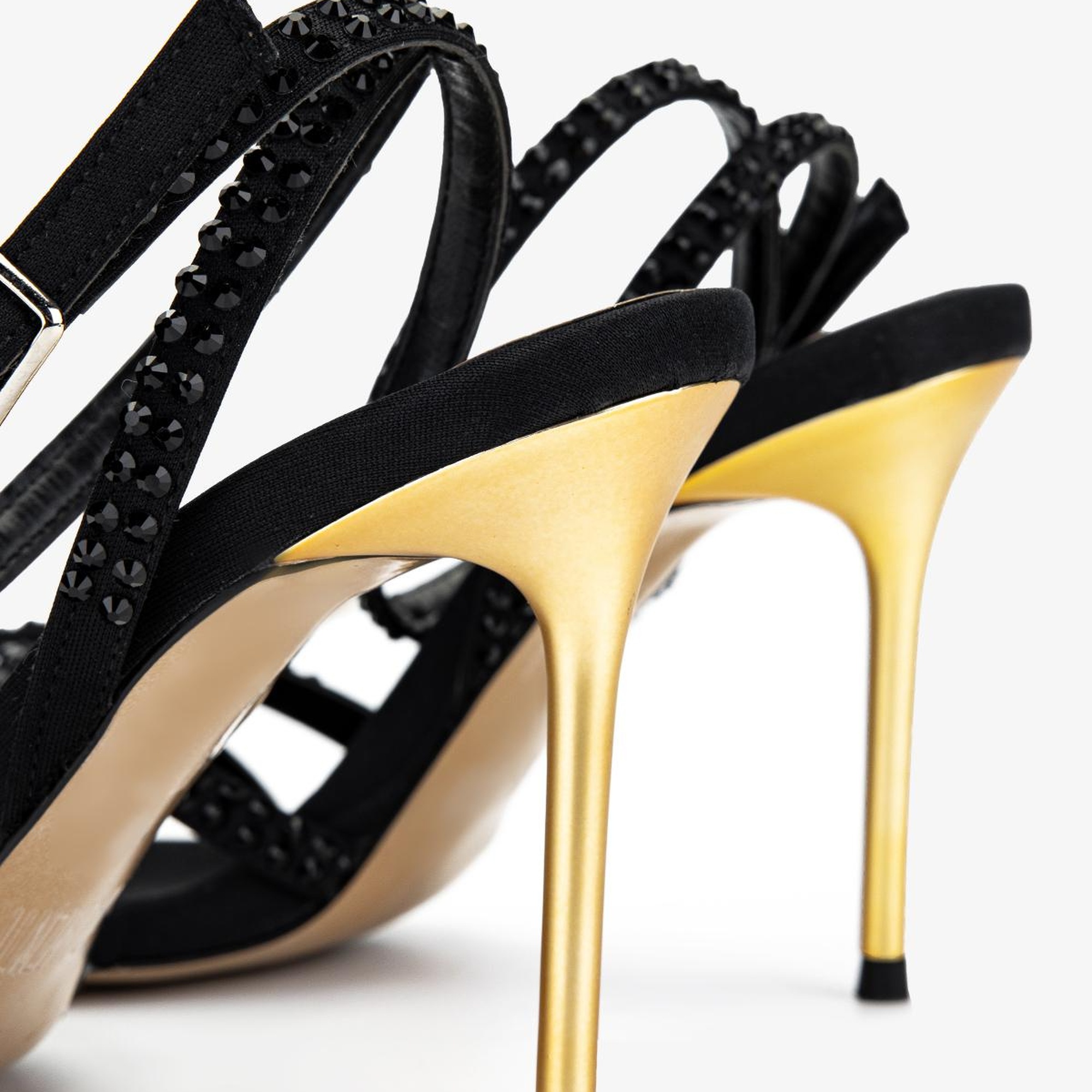 Valmenti Kadın Siyah Topuklu Ayakkabı