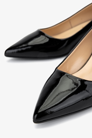  Valmenti Kadın Hakiki Deri Siyah Topuklu Ayakkabı