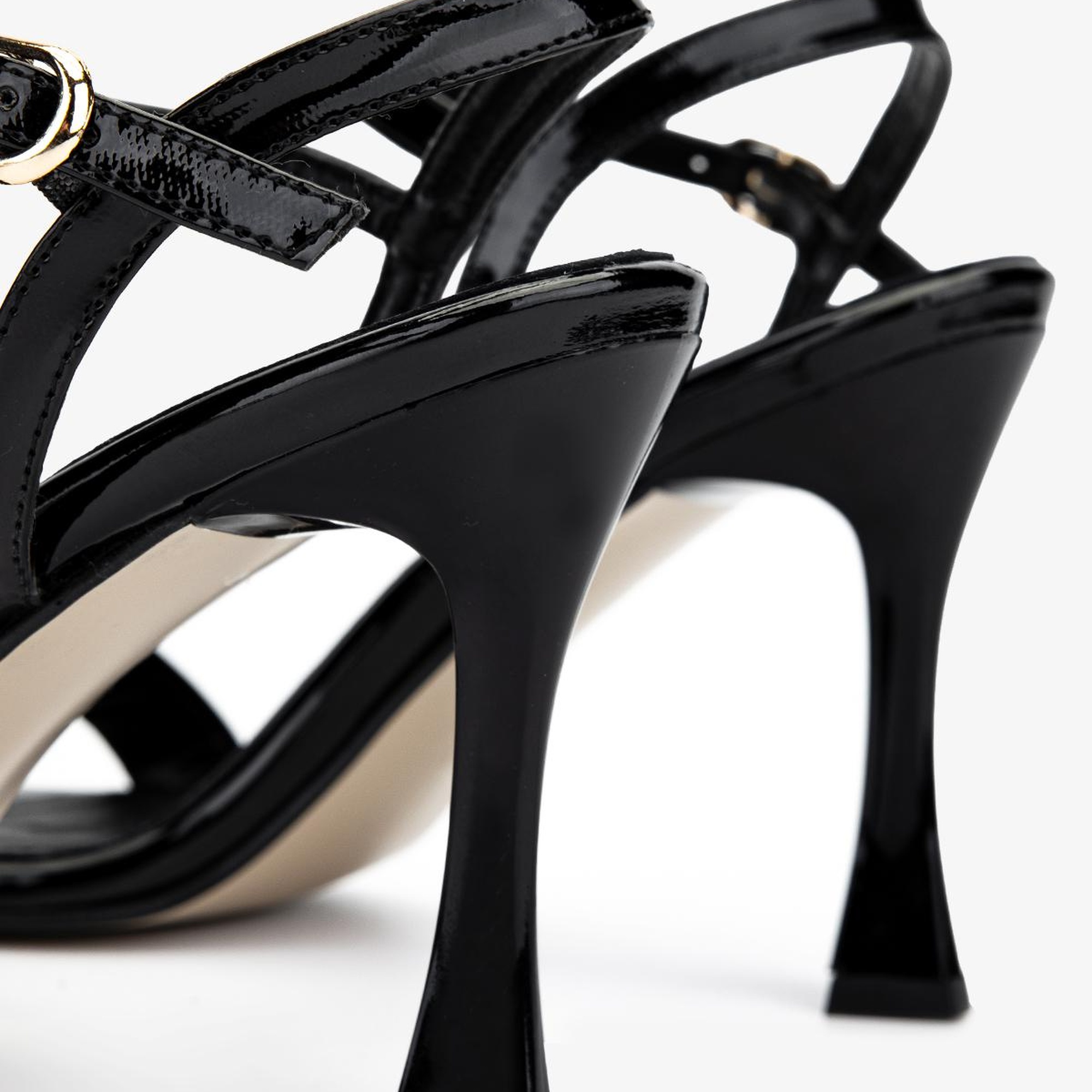 Valmenti Kadın Siyah Rugan Topuklu Ayakkabı