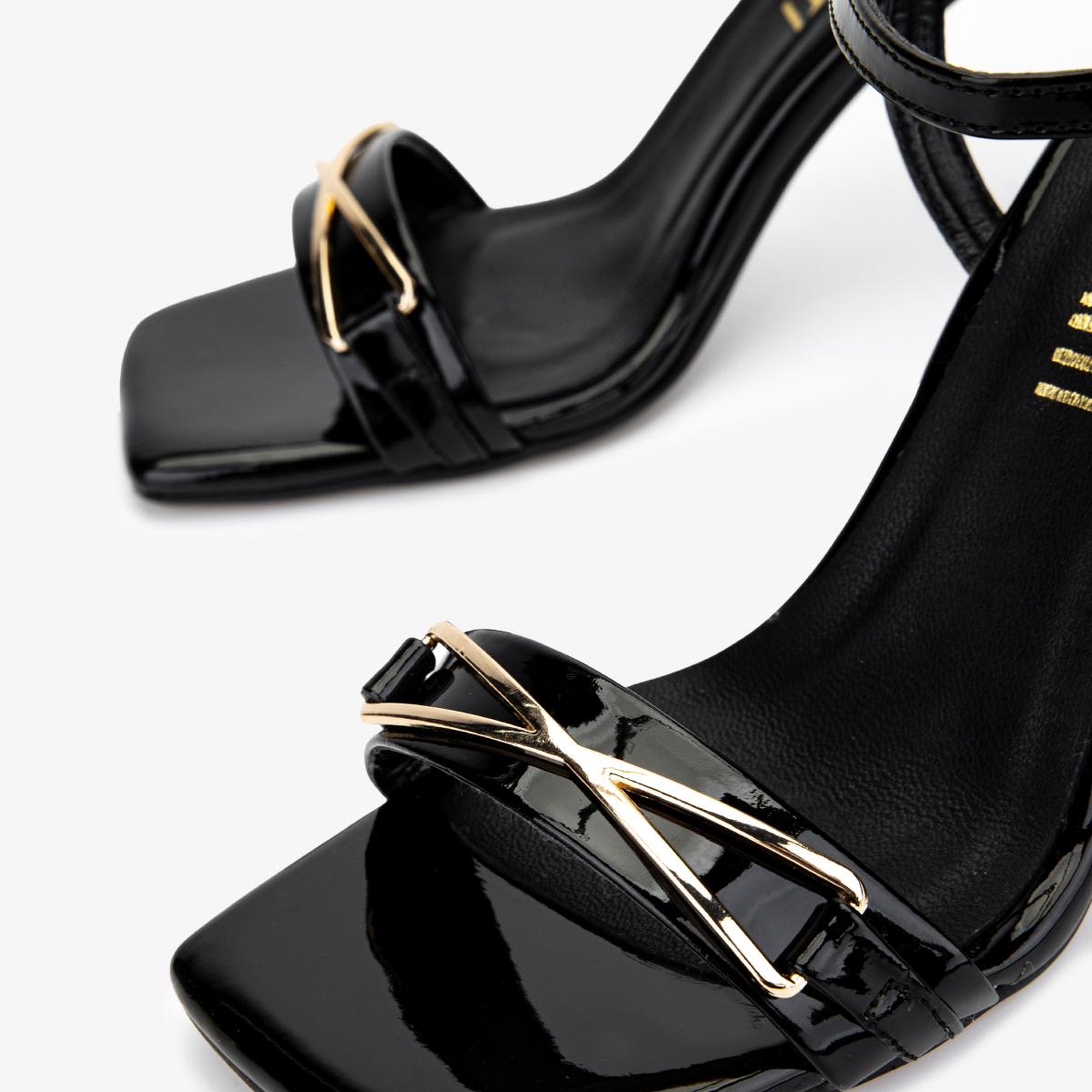 Valmenti Kadın Siyah Rugan Topuklu Ayakkabı