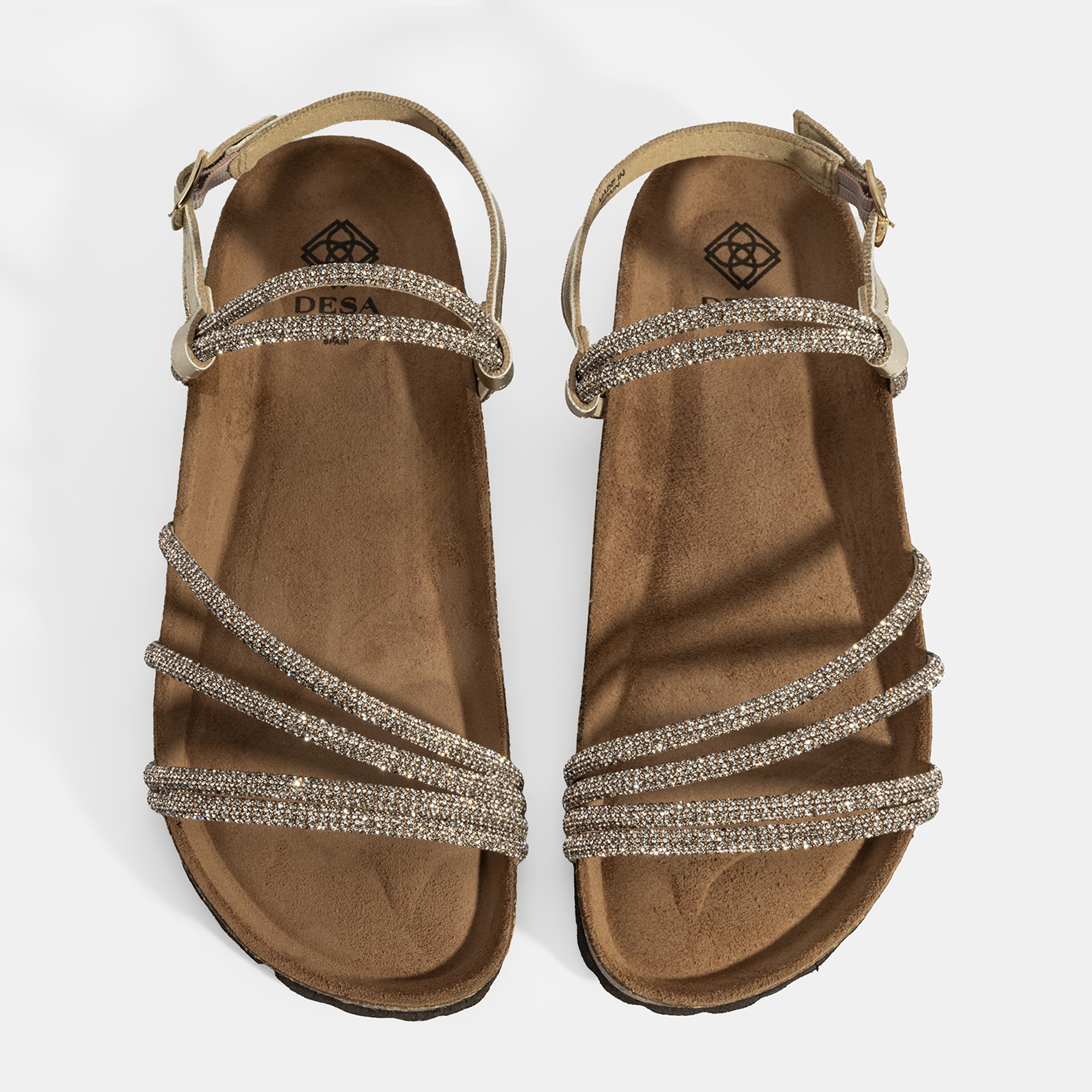 Kadın Altın Ayarlanabilir Tokalı Taş Detaylı Sandalet