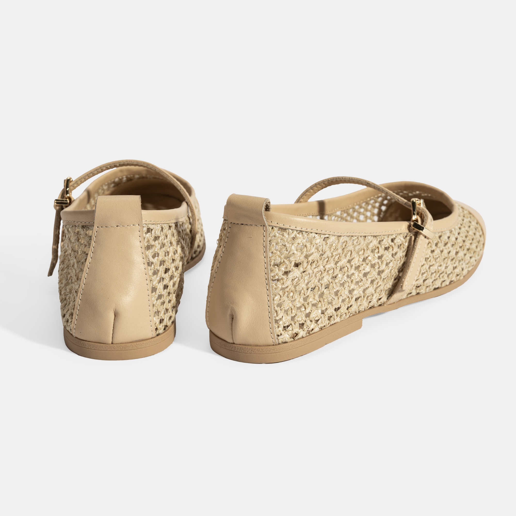 Kadın Bej Ayarlanabilir Tokalı Hasır Babet