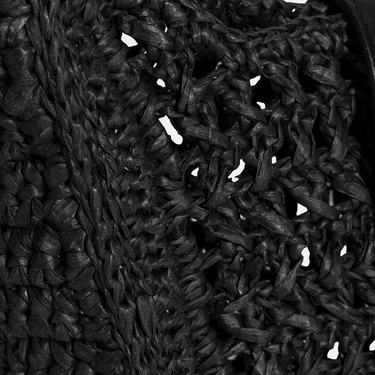  Kadın Siyah Monogram Logolu Omuz Çantası