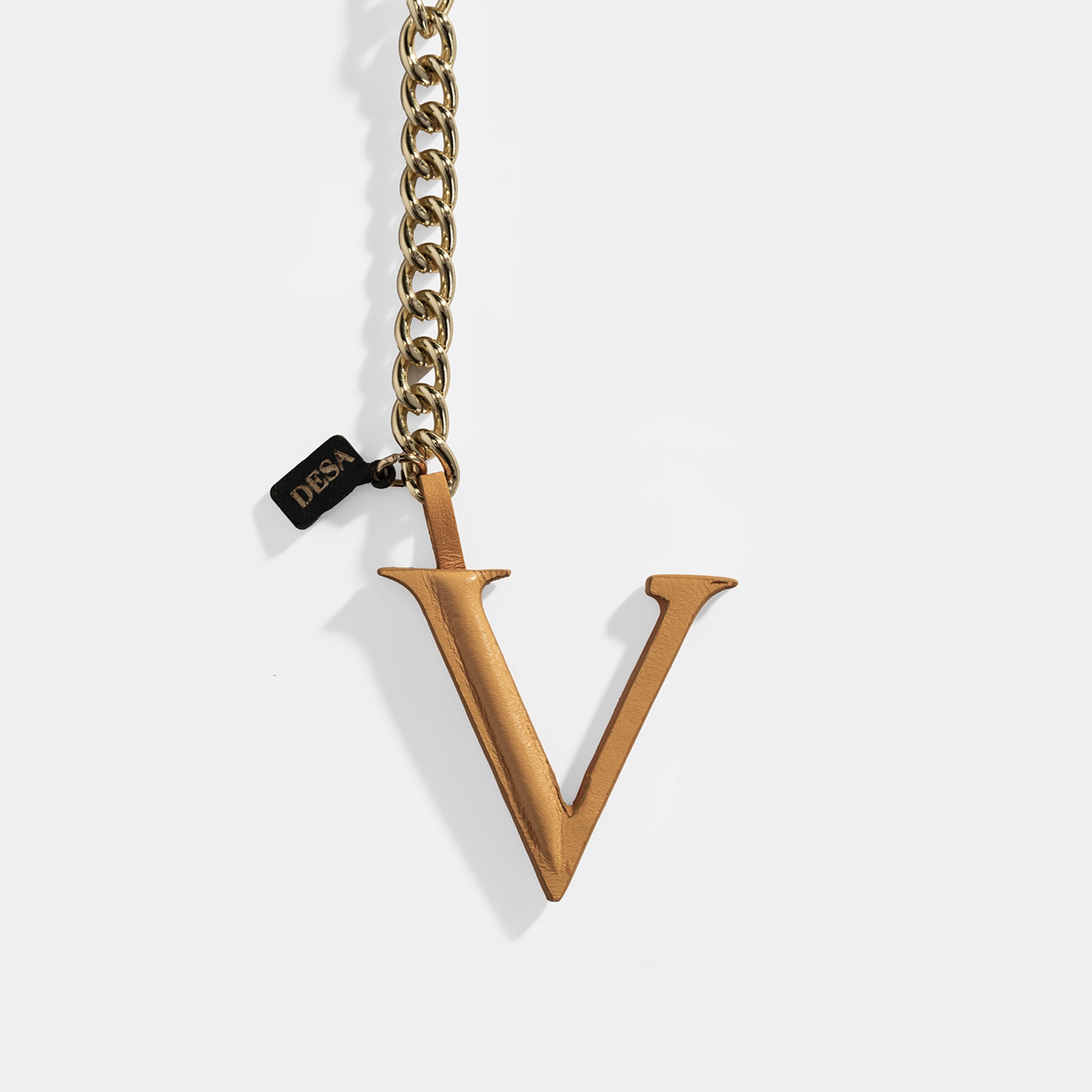 Turuncu V Harfi Deri Anahtarlık