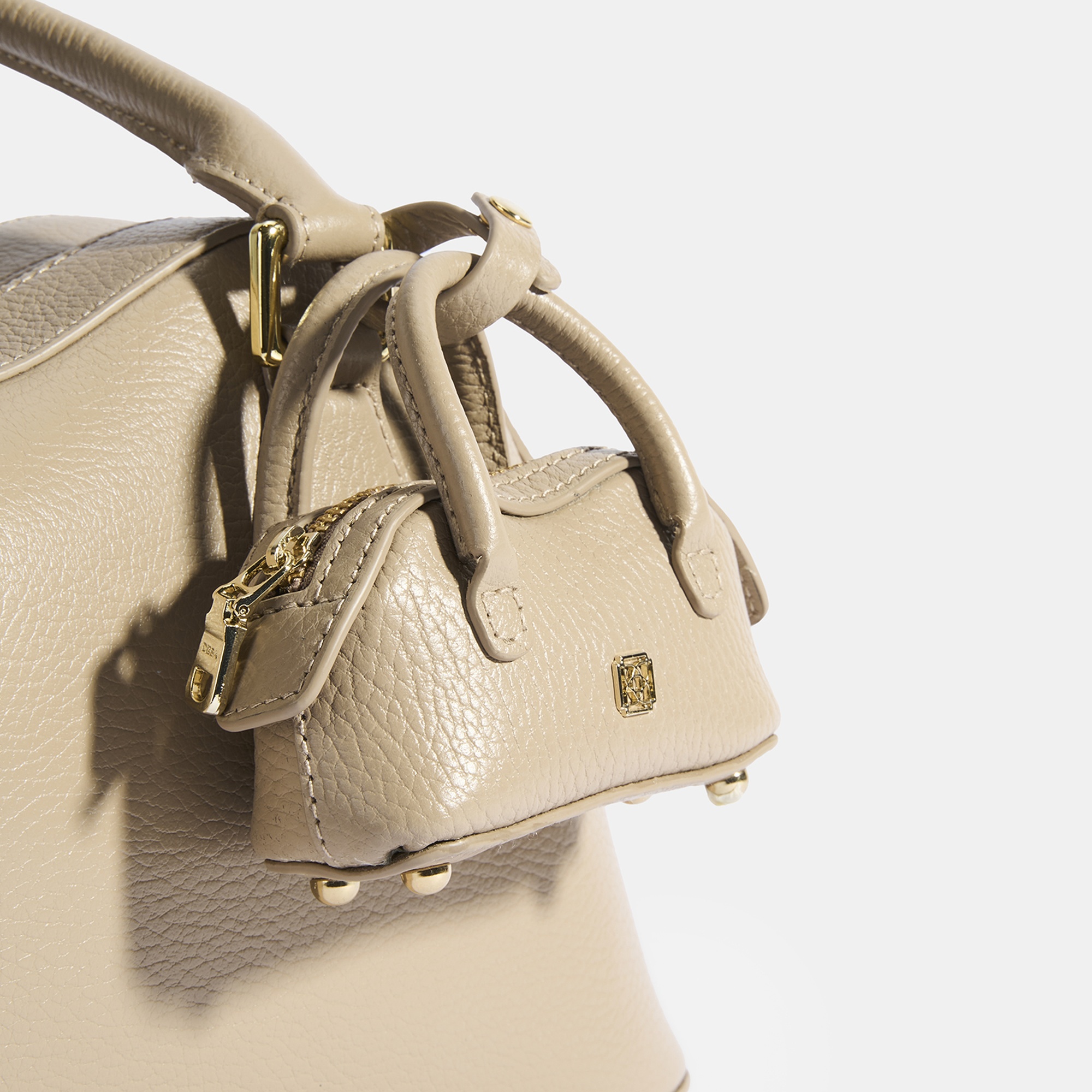 Kadın Vizon Deri Çanta Aksesuarlı Büyük Omuz Çantası