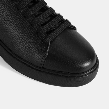  Kadın Siyah Bağcıklı Deri Günlük Ayakkabı