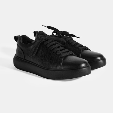  Kadın Siyah Bağcıklı Deri Günlük Ayakkabı