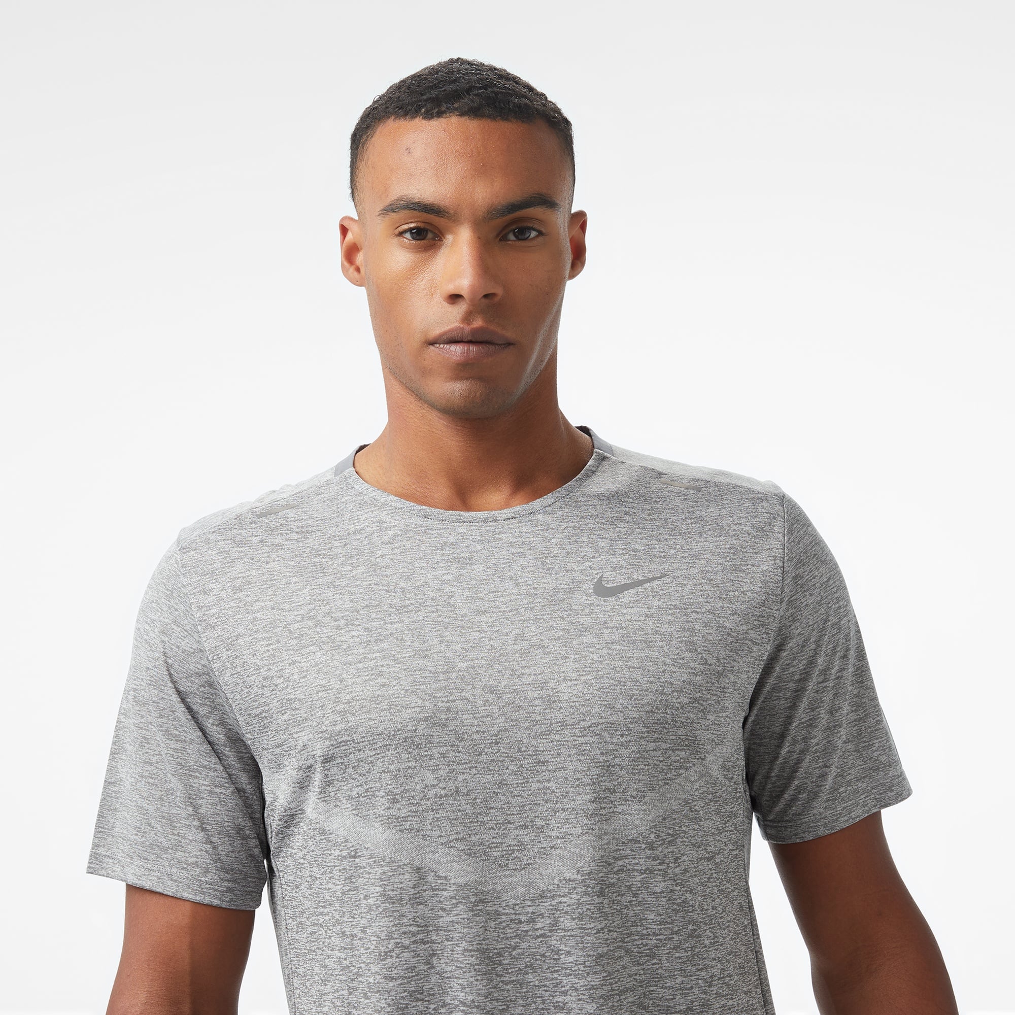 Nike Dri-Fit Rise 365 Ss Erkek Gri T-Shirt
