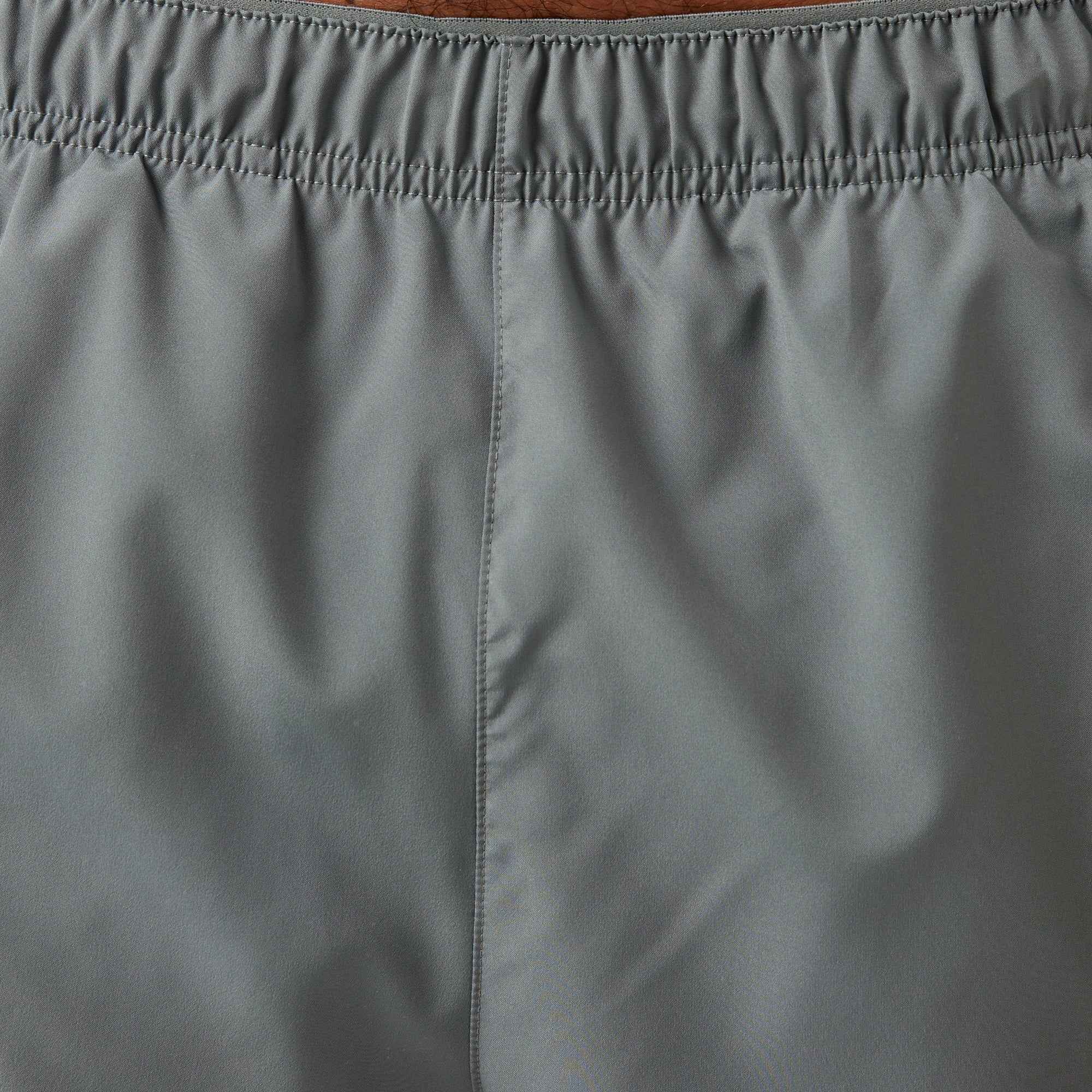 Nike Dri-Fit Challenger 18cm Erkek Gri Şort