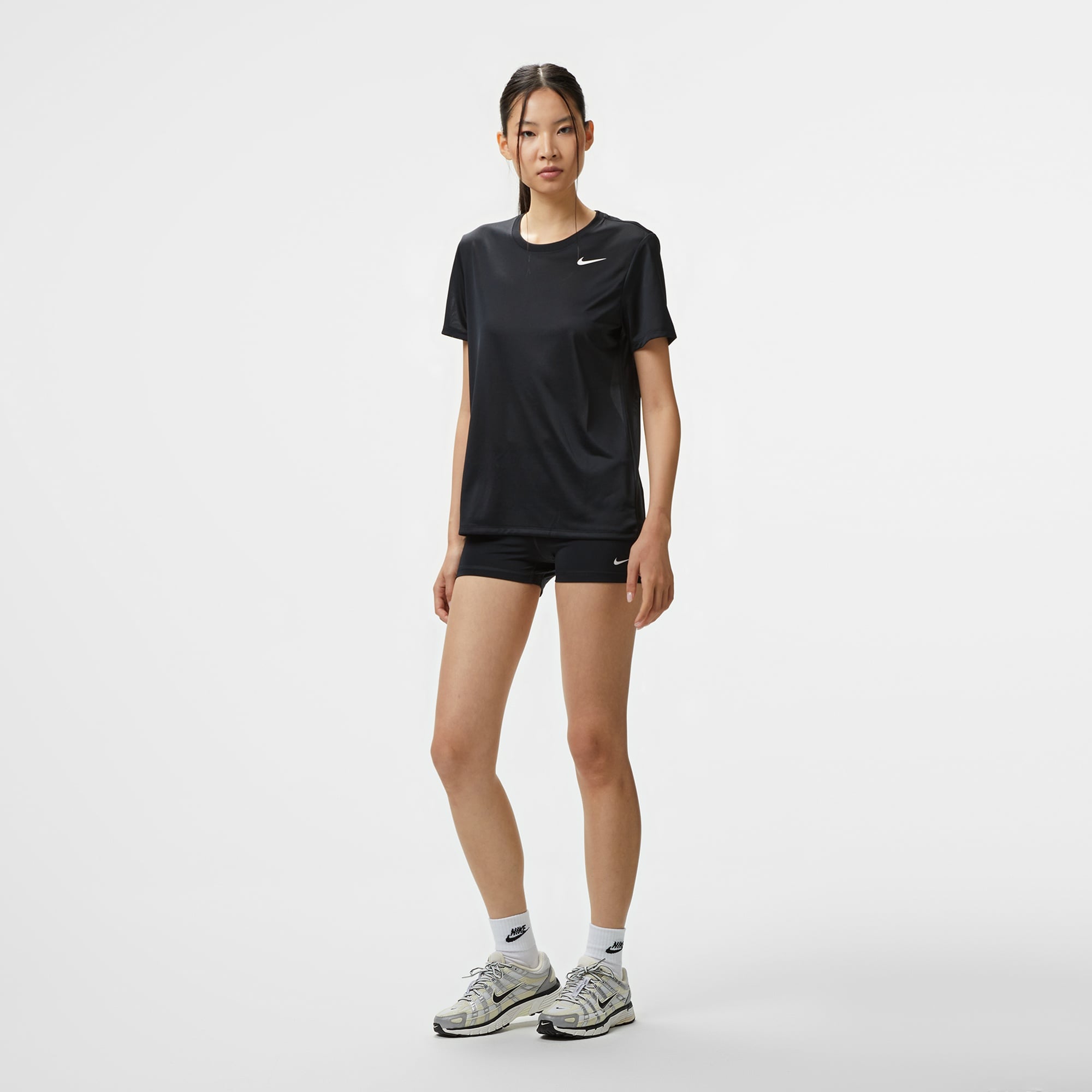 Nike Dri-Fit Legend Lbr Kadın Siyah T-Shirt