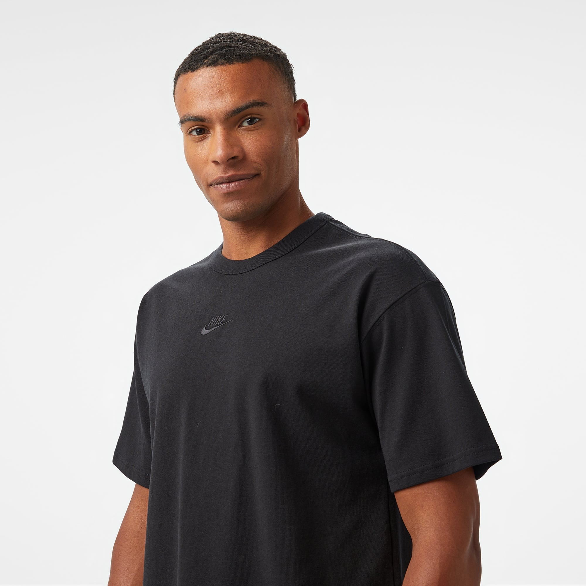 Nike Sportswear Premium Essential Sustainable Erkek Siyah T-Shirt