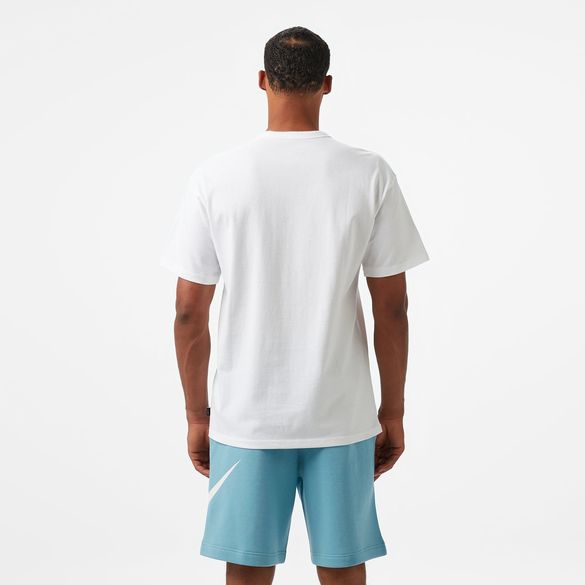 Nike Sportswear Premium Essentials Erkek Beyaz T-Shirt
