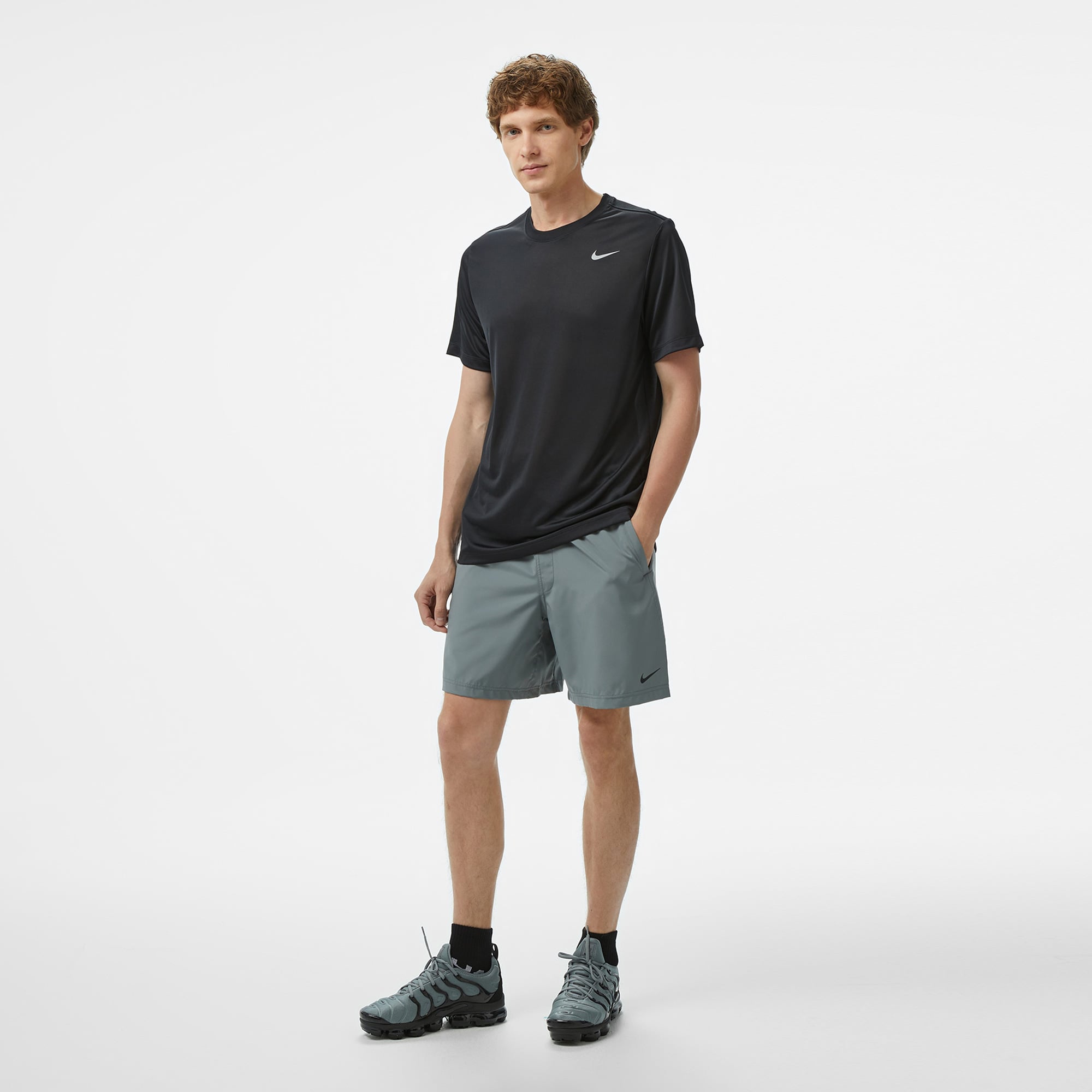  Nike Dri-Fit Form Erkek Gri Şort