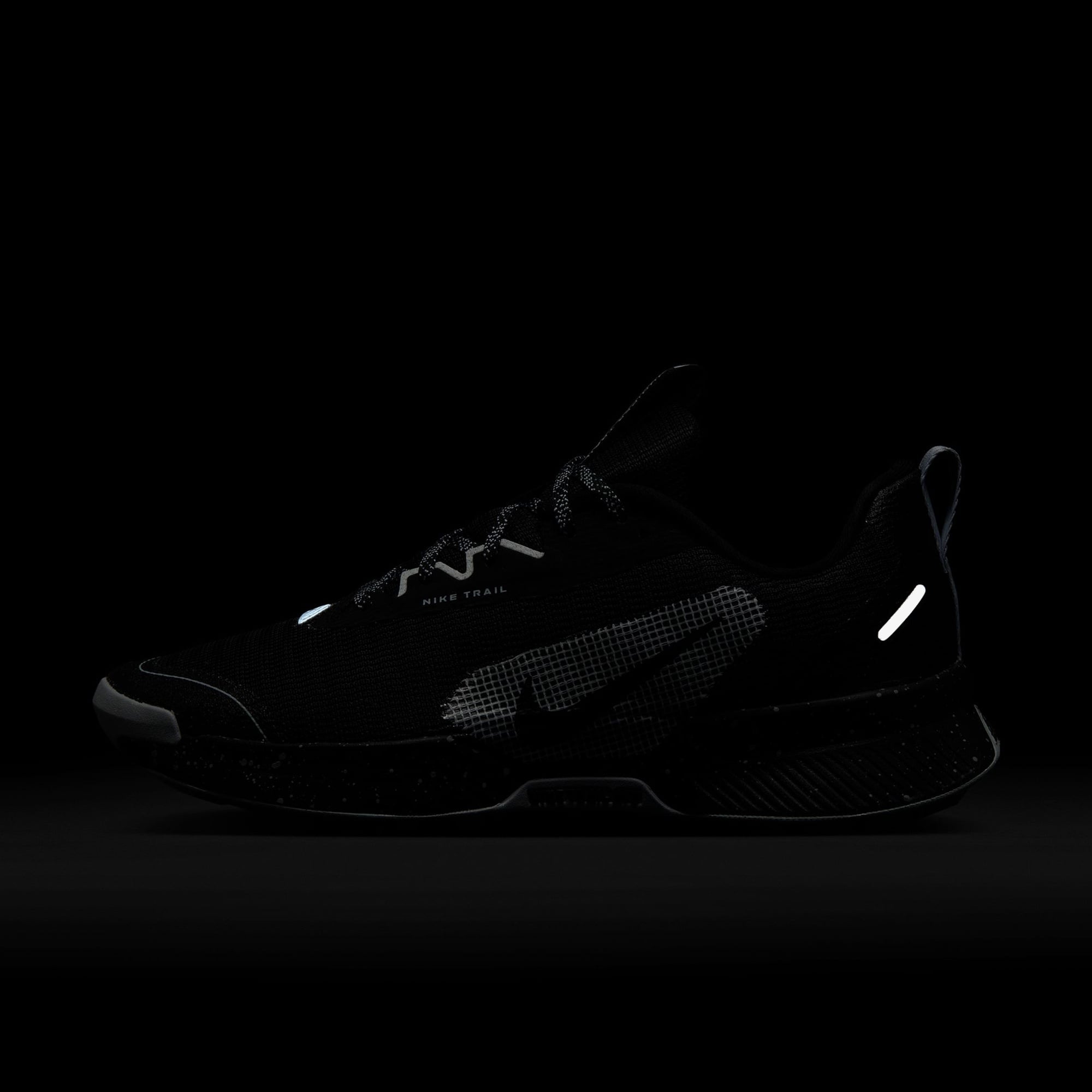 Nike Juniper Trail 3 Kadın Siyah Koşu Ayakkabısı